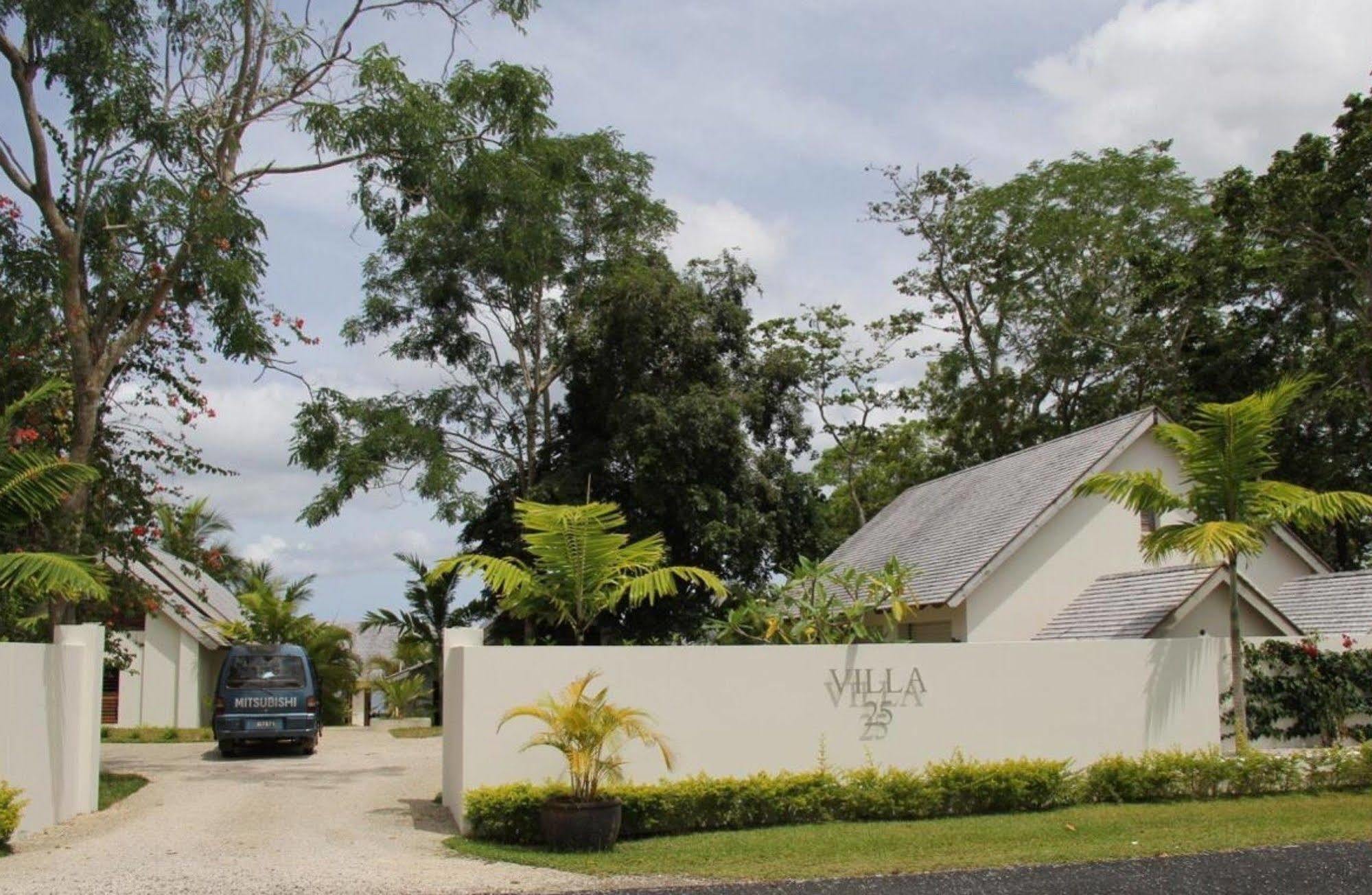 Villa 25 Port Vila Buitenkant foto